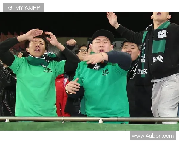 法甲老店遭遇六连败球迷深夜围堵怒打球员引发风波